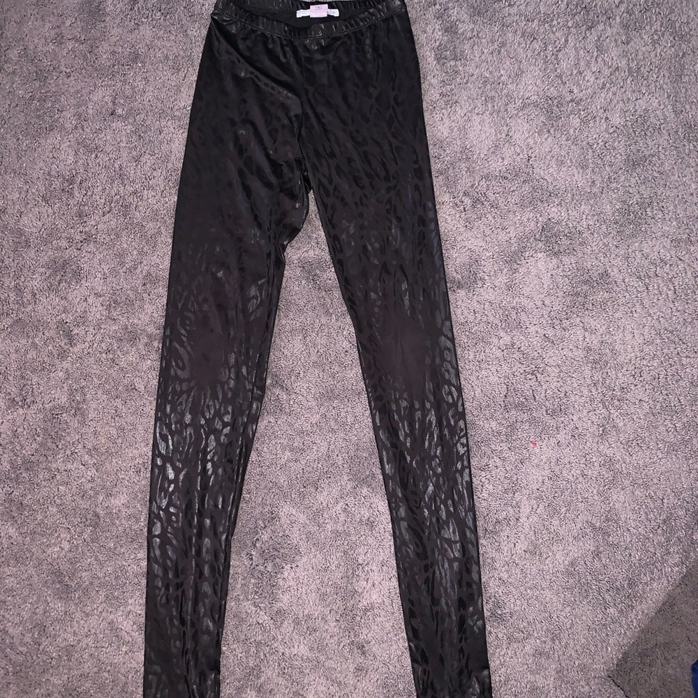 Shiny Cheetah Print Leggings